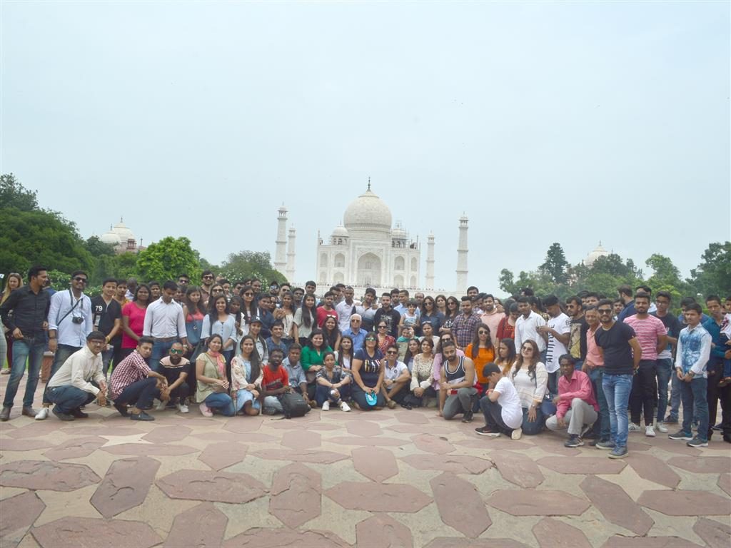 S.S. Rana & Co. team at Taj Mahal