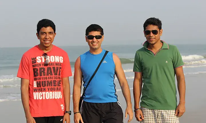 Vikrant Rana with friends at Sea