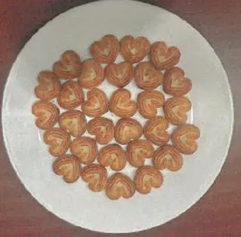 infringing little hearts in plate